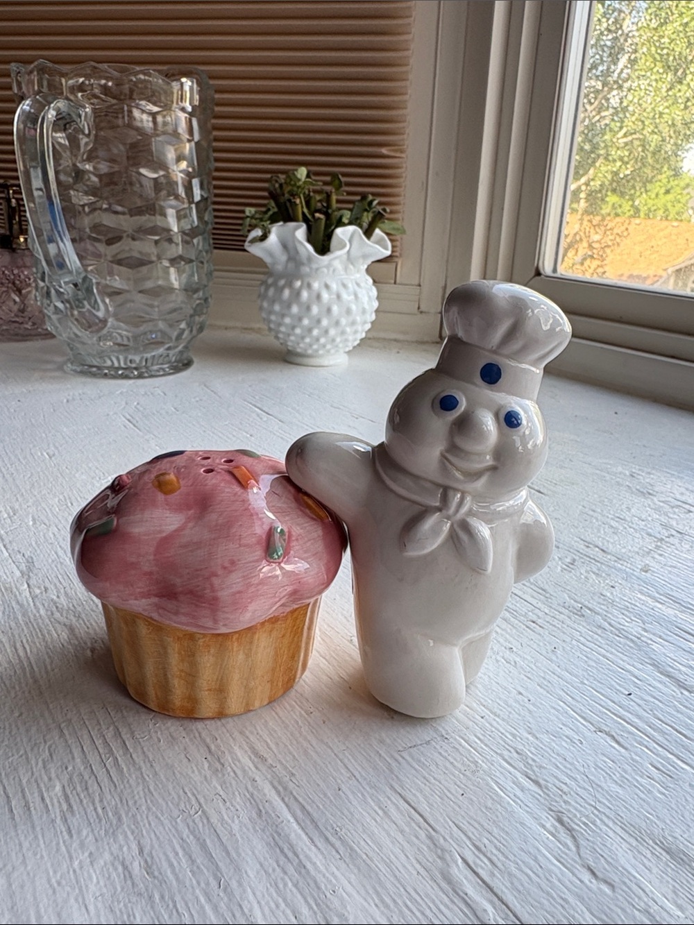 Pillsbury Doughboy Ceramic Figure with Pink Frosted Cupcake Salt Shaker